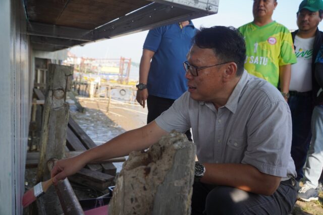 Pemkot Palembang Cat Warna Baru Tepian Sungai Musi Sambut HUT ke-1.343
