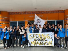 Mahasiswa PGRI Segel Rektorat, Desak Rektor Mundur Jika Tuntutan Tak Dipenuhi