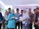 Dewi Sastrani Serahkan Kunci Rumah Layak Huni Program Palembang Peduli