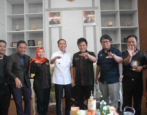 Ratu Dewa Dorong Seniman Komedi Melek Hukum dan Bijak Bermedsos