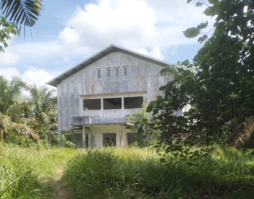Gedung Serbaguna Kelurahan Ngulak I Terbengkalai, Warga Minta Pemcam Sanga Desa Bertindak