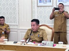Pemkot Palembang Kick-Off Penataan Kabel Udara, Wali Kota Ratu Dewa Potong Kabel Fiber Optik di Jalan POM IX