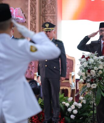 Usai 2 Minggu Karantina, Wali Murid Paskibraka Palembang Lepas Rindu di Malam Pengukuhan