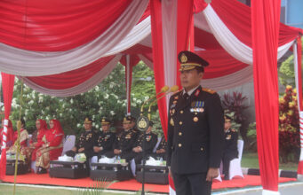 Pimpin Upacara HUT RI ke-81, Wakapolda Sumsel: Jadikan Kemerdekaan Momentum Pengabdian Nyata