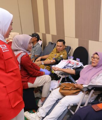 PMI Palembang bersama Novotel Hotel gelar donor darah HUT RI ke 81, 200 kantong terkumpul dalam 30 menit