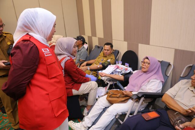 PMI Palembang bersama Novotel Hotel gelar donor darah HUT RI ke 81, 200 kantong terkumpul dalam 30 menit