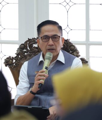 Wali Kota Ratu Dewa: Atur Distribusi Air Bersih untuk Sekolah di Palembang Saat Karhutla