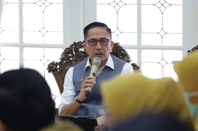 Wali Kota Ratu Dewa: Atur Distribusi Air Bersih untuk Sekolah di Palembang Saat Karhutla
