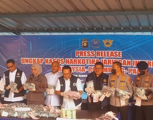 BNNP Sumsel sikat 47 Kilo Sabu jaringan Malaysia – Palembang -PALI, 2 kurir dibekuk dengan upah Rp 135 juta per kali kirim