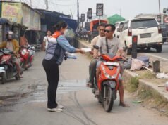 Respons Cepat Dampak Karhutla, PHE Jambi Merang Bagikan Masker ke Warga Sekitar