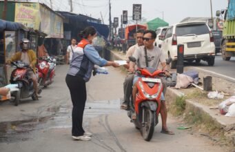Respons Cepat Dampak Karhutla, PHE Jambi Merang Bagikan Masker ke Warga Sekitar