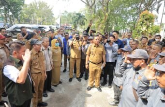 Serangan api meluas 297 titik Karhutla , Walikota dan Gubernur turun langsung ke posko