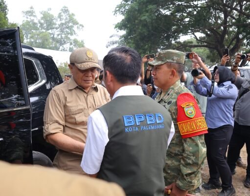 Darurat asap Palembang Ispu Tembus 302 Status Berbahaya, Menko Polkam Turun Gunung ke Posko Karhutla