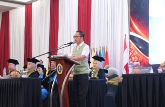 Wisuda ke-67 Universitas PGRI Palembang, Wali Kota Ratu Dewa Bagi Kisah Inspiratif, Ijazah Bukti Pernah Belajar, Karakter Bukti Memahami Hidup