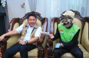 Tepati Janji, Gubernur Herman Deru Hadiahkan Rp10 Juta untuk Warga Pelapor Pembakaran Lahan
