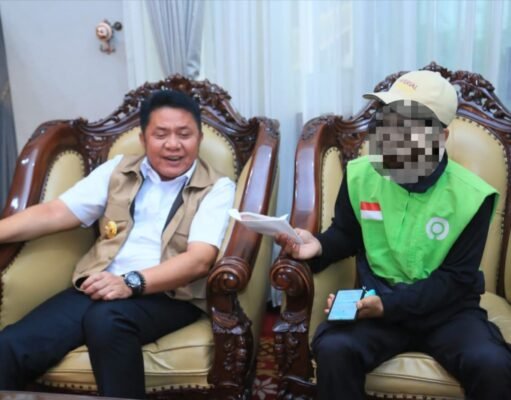 Tepati Janji, Gubernur Herman Deru Hadiahkan Rp10 Juta untuk Warga Pelapor Pembakaran Lahan