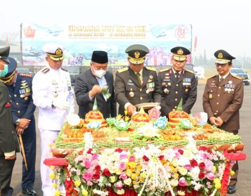 Parade HUT ke-81 TNI di Palembang, Kapolda Sumsel Tegaskan Komitmen TNI-Polri
