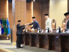 Wagub Cik Ujang Dengarkan Pandangan Umum Fraksi DPRD Sumsel terhadap Raperda APBD 2027