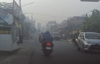 Asap Pekat Kepung PALI, Keluhan Sesak Disampaikan Warga