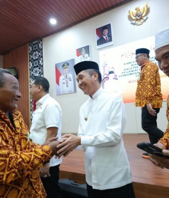 Ratu Dewa Berangkatkan 88 Jemaah Umroh, dari Juara MTQ hingga Pendonor Darah 100 Kali