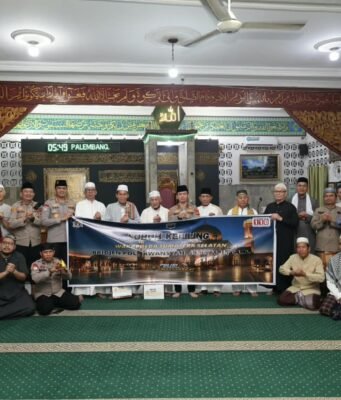 Perkuat Kehadiran Polri di Tengah Warga, Wakapolda Sumsel Gelar Safari Subuh Humanis