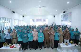 Ubah Gulma Jadi Berkah: Pemkot Palembang Dorong Olah Eceng Gondok Jadi Kompos untuk Ketahanan Pangan Keluarga