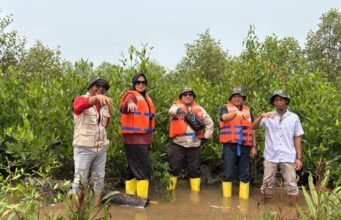 Kawal Pertumbuhan 22.000 Mangrove, Medco E&P Grissik Ltd. Lakukan Monev Bersama LDPHD Sungsang IV