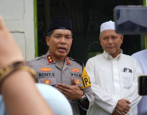 Sholat Jumat Keliling di Boom Baru, Kapolda Sumsel Dorong Penataan Lorong Manggar